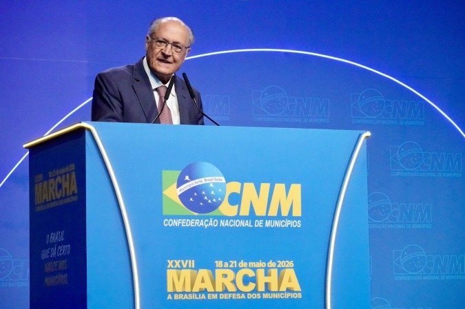 Geraldo Alckmin vaiado na Marcha dos Prefeitos