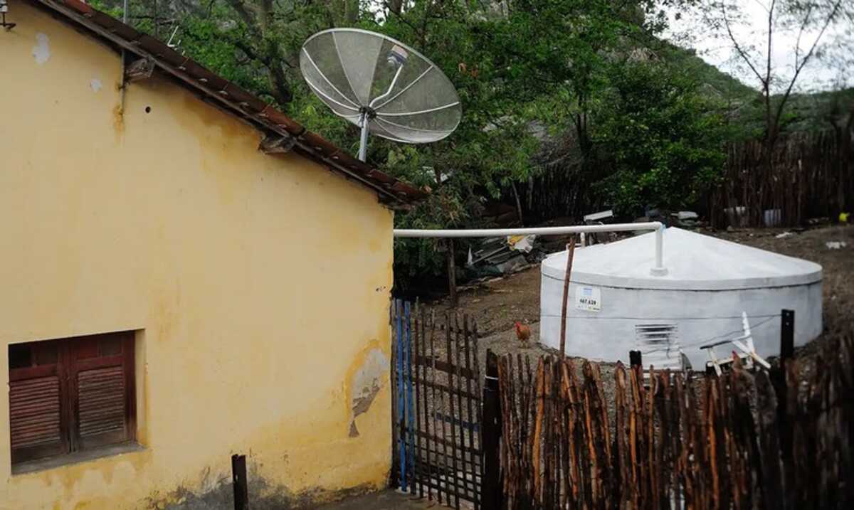 Contratação sem licitação de cisternas gera debate