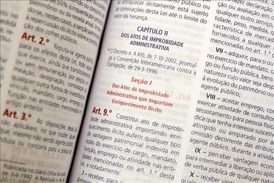 STJ reabre debate sobre dano moral em improbidade administrativa