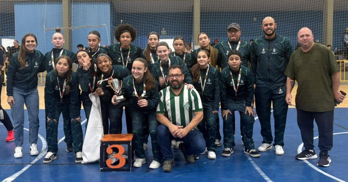 Futsal feminino Brusque conquista bronze na Olesc