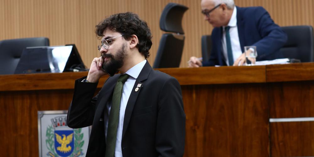 Vereador Vini Oliveira defesa: entrega à Comissão Processante